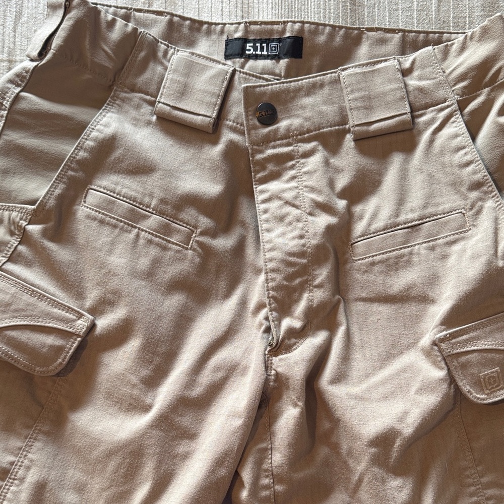 5.11 Tactical Tan Cargo Pants in perfect condition